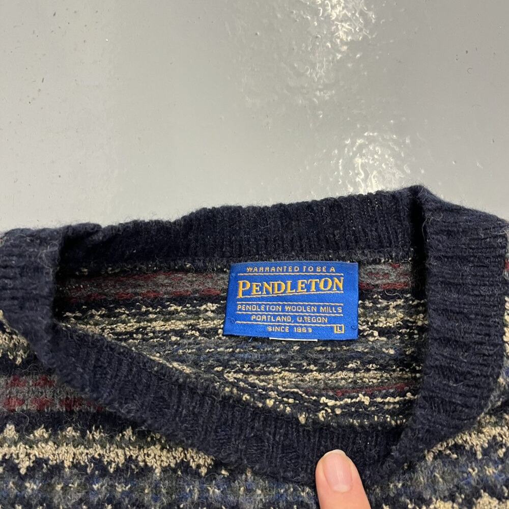 Vintage 90s Pendleton Grey Pattern Wool Sweater - image 3